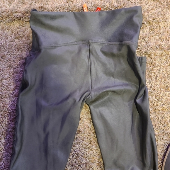 Spanx Women's Gray Leggings - Picture 6 of 8